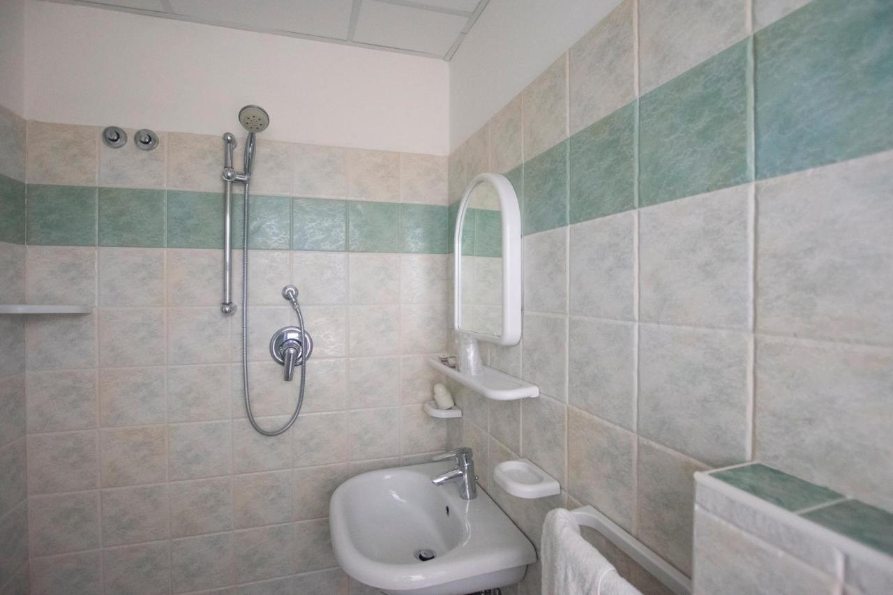 Hotel Maxim Misano Adriatico Esterno foto