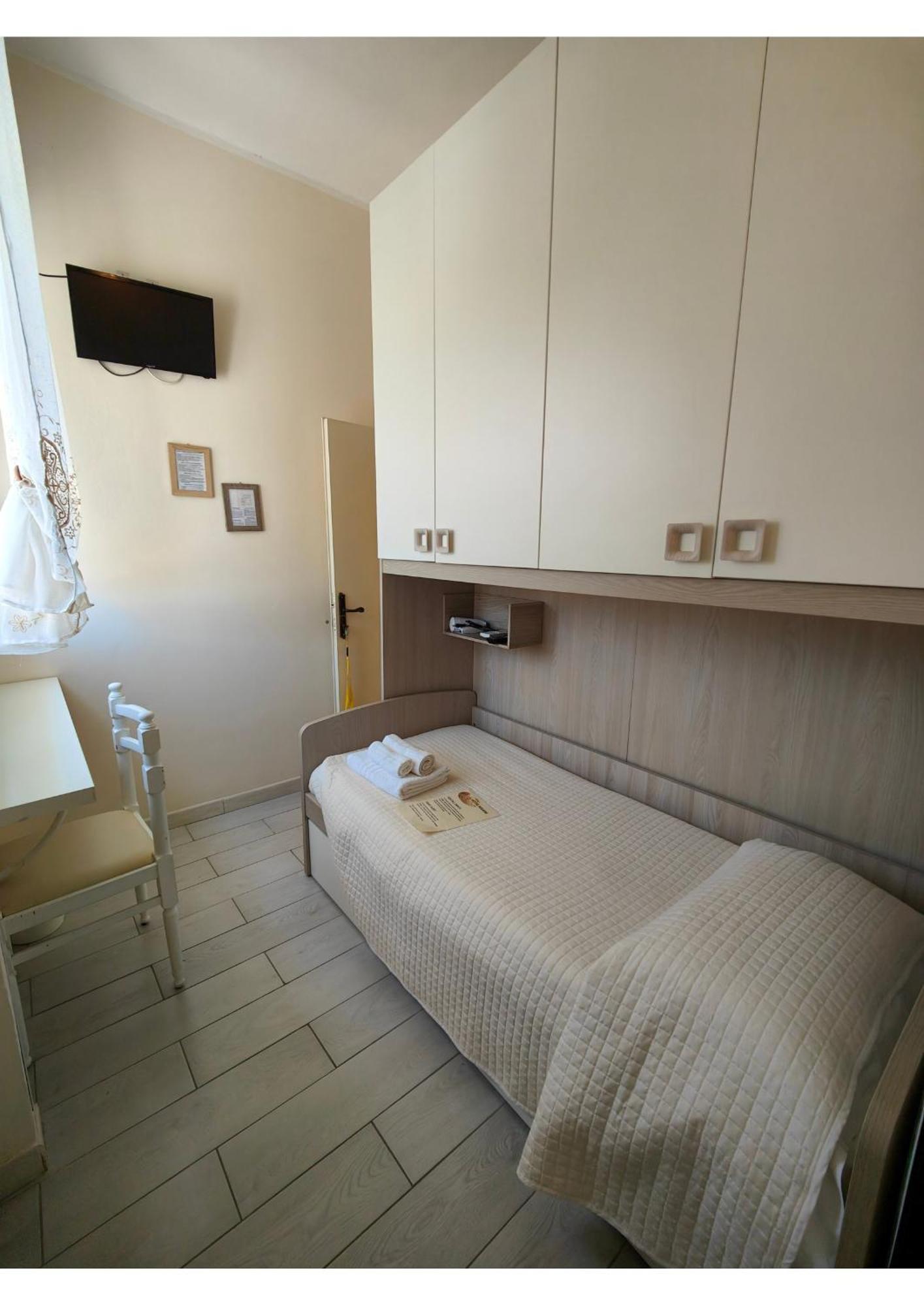 Hotel Maxim Misano Adriatico Camera foto