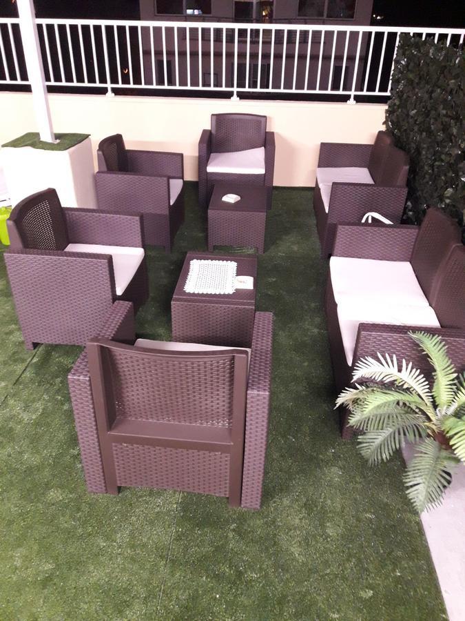 Hotel Maxim Misano Adriatico Esterno foto